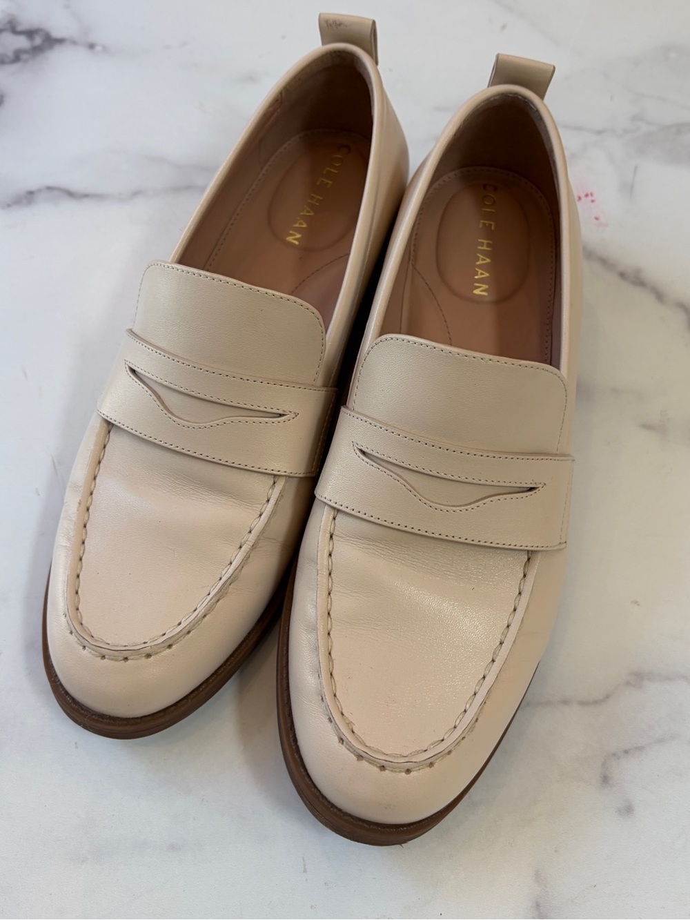Cole Haan Women’s Cream Leather Penny Loafers Sz 7 - Picture 2 of 6